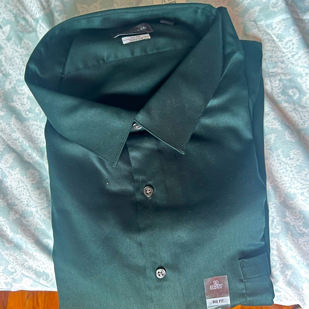NWT Van Heusen men dress shirt